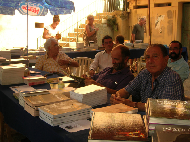 Journée Albiana du Livre Corse, Bucugnà - vendredi 12 août à partir de 11h30, place de la Mairie. Journée Albiana du Livre Corse, Bucugnà - vendredi 12 août à partir de 11h30, place de la Mairie.